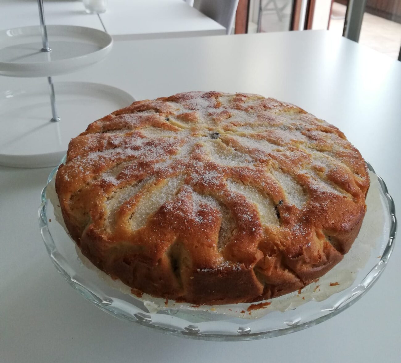 Torta di pere, cioccolato e uvetta.